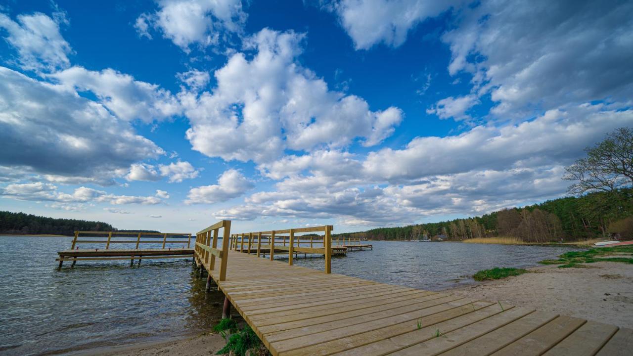 Sloneczny Nr 2 I 15 - Nad Samym Jeziorem W Pierwszej Linii Ferienhaus Borsk